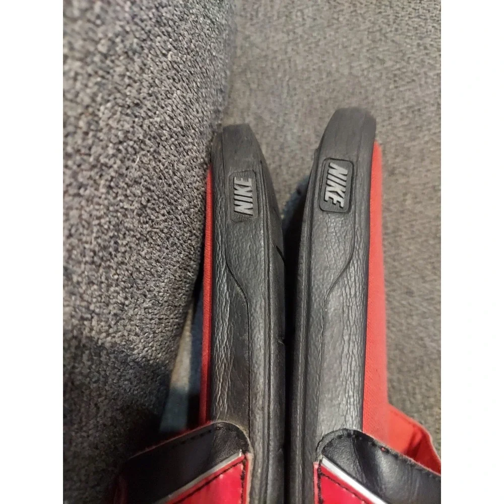 Nike Comfort Slide 2 Sandals Slippers Men's 8 Black Red  Slides Sandals Pool